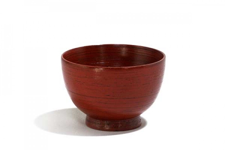 Bol en bois rouge strié